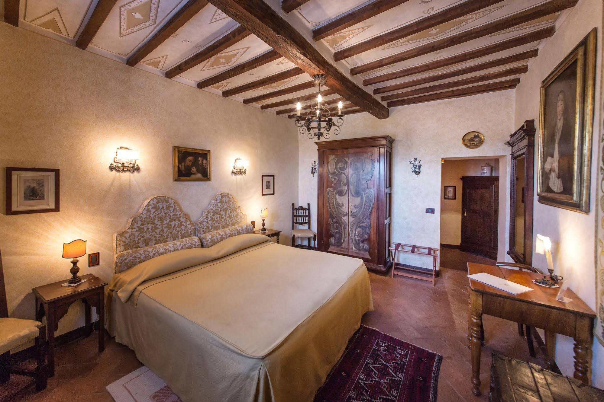 Aparthotel Castelletto Di Montebenichi Monte Benichi Exterior foto